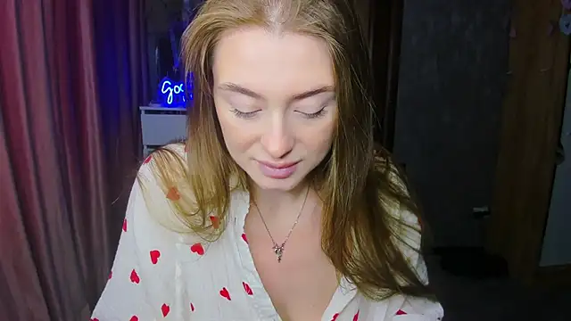 Demure Smile online show from 09/13/25, 04:12