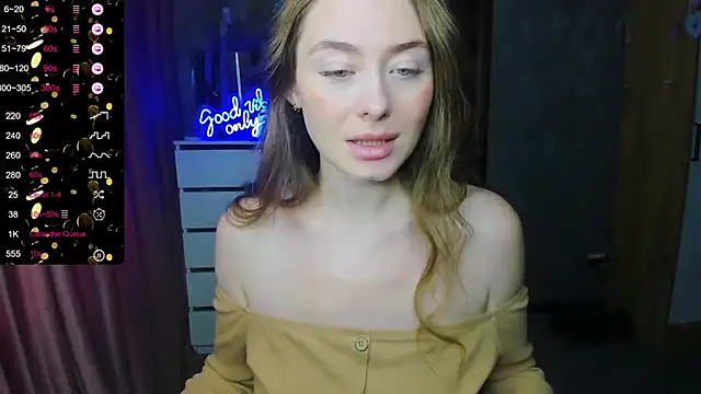 Demure Smile online show from 09/15/25, 04:56