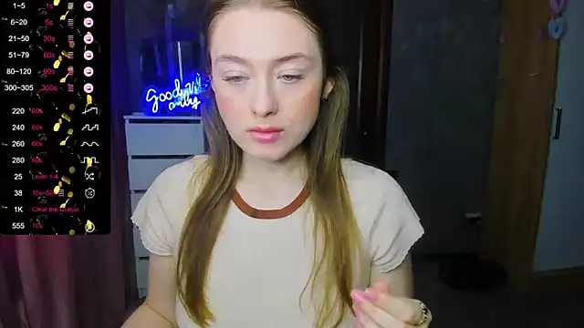 Demure Smile online show from 09/25/25, 05:11