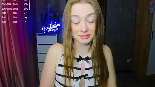 Demure Smile online show from 09/26/25, 08:07