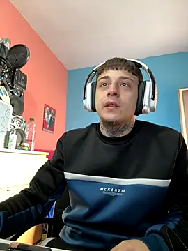 Snapshot of Nenejoven16- chatting on 11/11/25, 10:37 Nenejoven16- online show from 11/11/25, 10:37