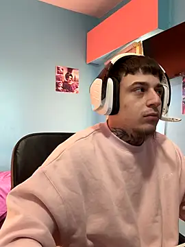 Snapshot of Nenejoven16- chatting on 11/21/25, 12:26 Nenejoven16- online show from 11/21/25, 12:26