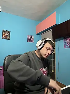 Snapshot of Nenejoven16- chatting on 11/25/25, 10:43 Nenejoven16- online show from 11/25/25, 10:43