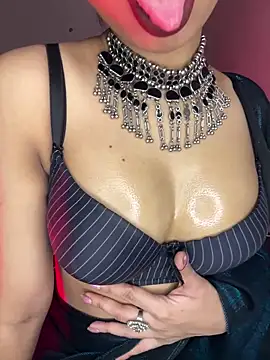 Hot-sexy222 online show from 11/04/25, 03:11