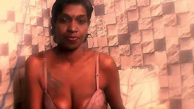 Fuckable Nasty MILF online show from 07/01/26, 03:34