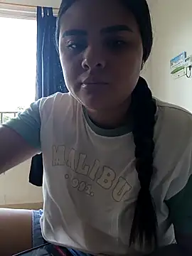 sexy-latin10 online show from 04/23/26, 01:24