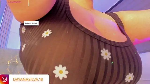 Snapshot of dayan_silva_ chatting on 09/20/25, 02:45 dayan silva  online show from 09/20/25, 02:45