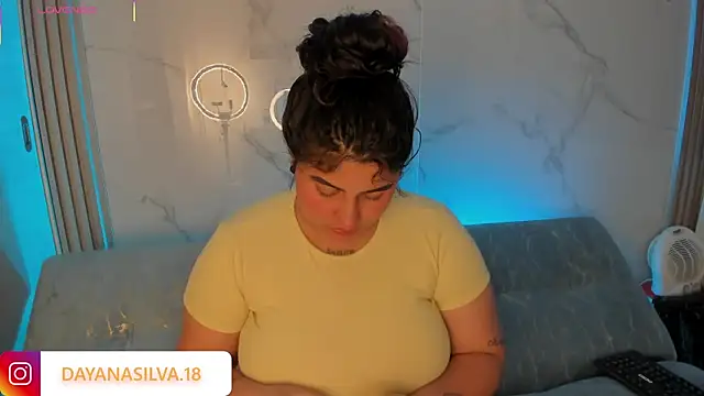 Snapshot of dayan_silva_ chatting on 09/29/25, 01:11 dayan silva  online show from 09/29/25, 01:11