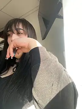 ThicBunz online show from 02/20/25, 05:51