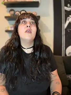 ThicBunz online show from 11/17/25, 05:52