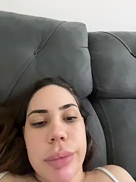 Julinha18 online show from 03/07/25, 06:24