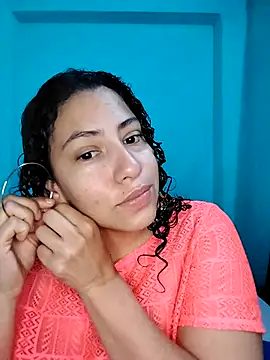 Snapshot of aixa_15 chatting on 05/12/26, 12:13 aixa 15 online show from 05/12/26, 12:13