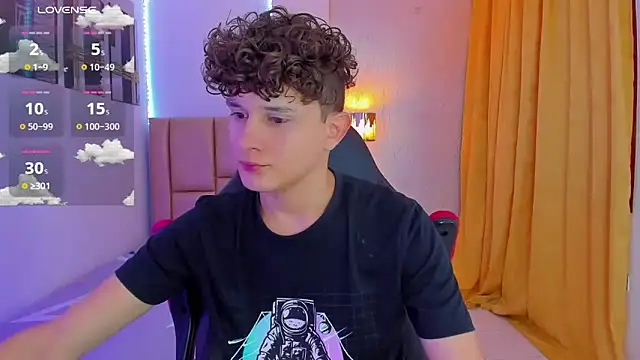 Nathan Bluee online show from 12/10/24, 07:32