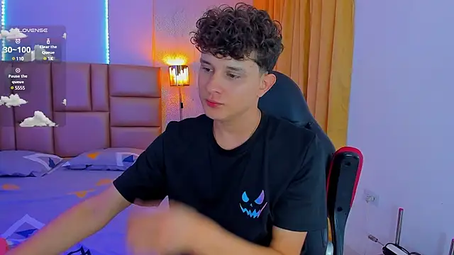 Nathan Bluee online show from 02/23/25, 03:18