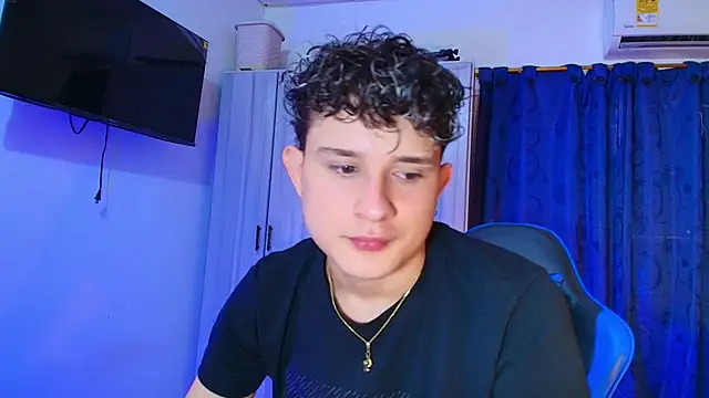 Nathan Bluee online show from 04/25/26, 04:04