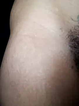 Snapshot of MILFCandy chatting on 02/04/25, 01:13 MILFCandy online show from 02/04/25, 01:13