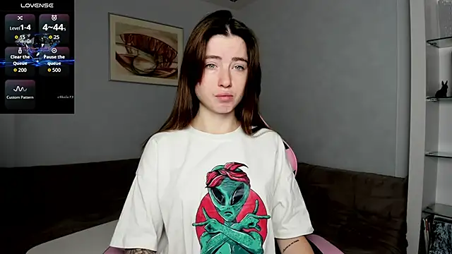 Snapshot of Luxuryalma chatting on 10/02/25, 06:31 Luxuryalma online show from 10/02/25, 06:31