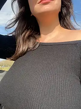 Alicia Hot1 online show from 02/16/25, 12:32