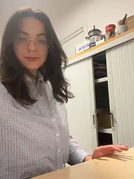 Alicia Hot1 online show from 03/10/25, 06:34