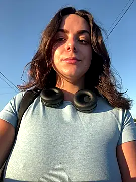 Alicia Hot1 online show from 09/17/25, 06:48