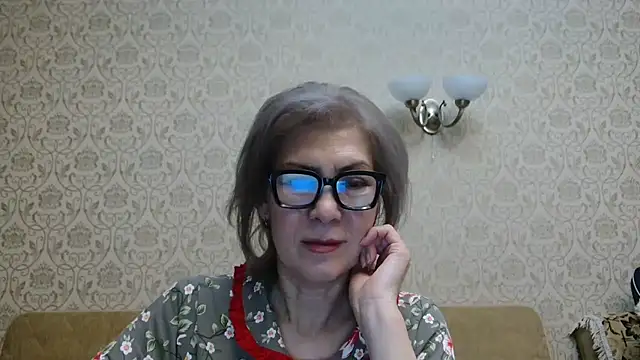 Elegant00Lady online show from 12/19/25, 03:08