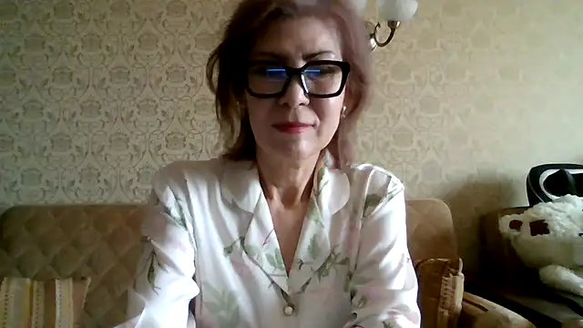 Elegant00Lady online show from 04/22/26, 04:37