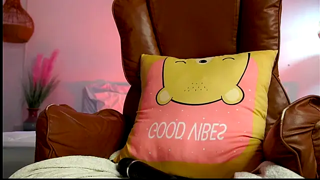 Avrilmoon online show from 01/06/26, 01:53