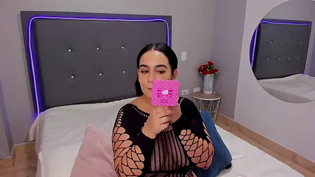 emma lye online show from 02/09/25, 01:56