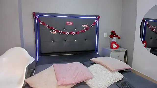 emma lye online show from 04/15/26, 08:42