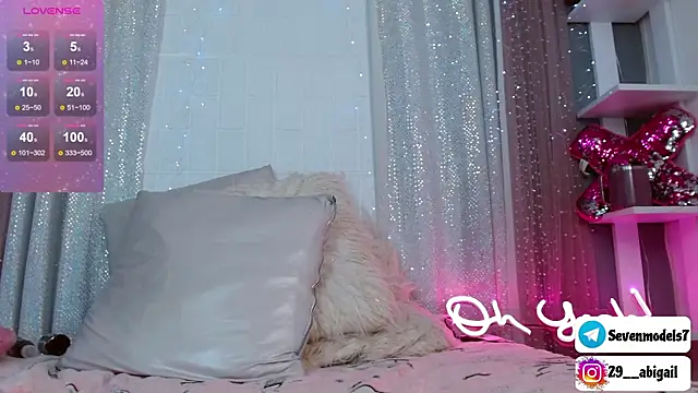 Abigail 29 online show from 12/13/24, 03:43