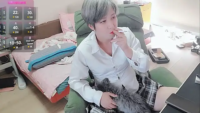 Snapshot of majlee2024 chatting on 03/19/25, 06:35 majlee2024 online show from 03/19/25, 06:35