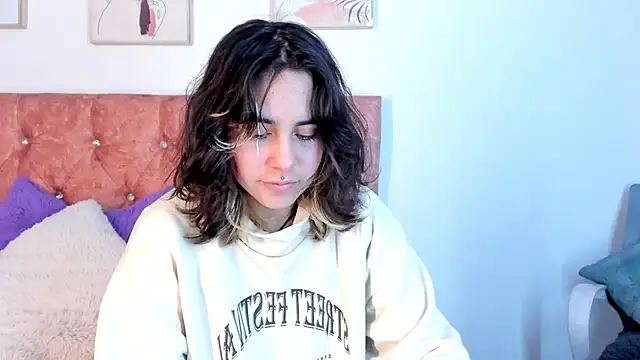 riley colors online show from 03/12/25, 10:07