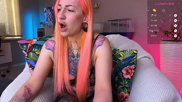 Snapshot of Tanya_Acid chatting on 05/02/26, 04:39 Tanya Acid online show from 05/02/26, 04:39