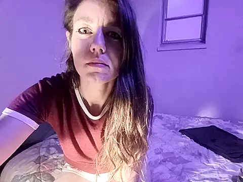 Snapshot of Missmesexycouple69 chatting on 10/25/25, 01:35 Missmesexycouple69 online show from 10/25/25, 01:35