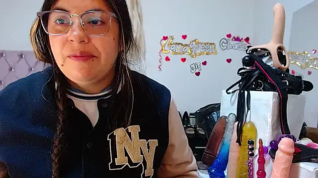 lanaqueen699 online show from 09/29/25, 12:54