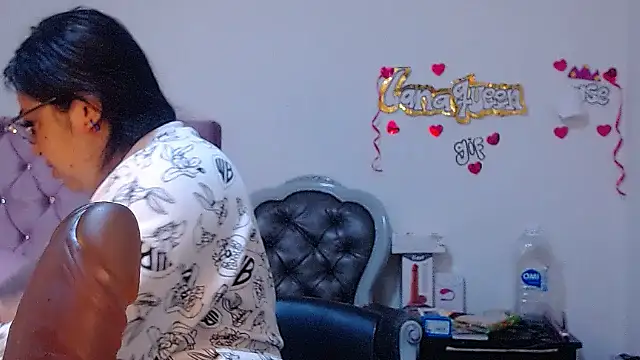 lanaqueen699 online show from 04/15/26, 12:45