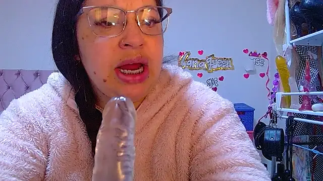 Snapshot of lanaqueen699 chatting on 07/14/26, 12:22 lanaqueen699 online show from 07/14/26, 12:22