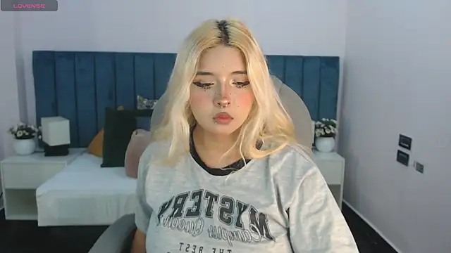 april bunnyy online show from 11/24/25, 07:57