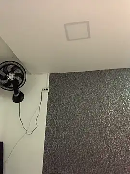 Larabrooks online show from 11/06/25, 07:26