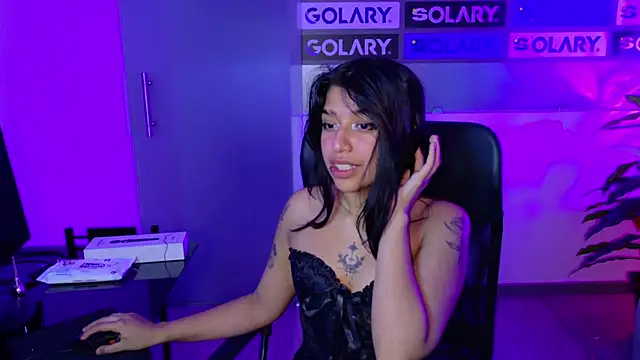 Snapshot of UnderBaby_ chatting on 10/02/25, 03:24 UnderBaby online show from 10/02/25, 03:24