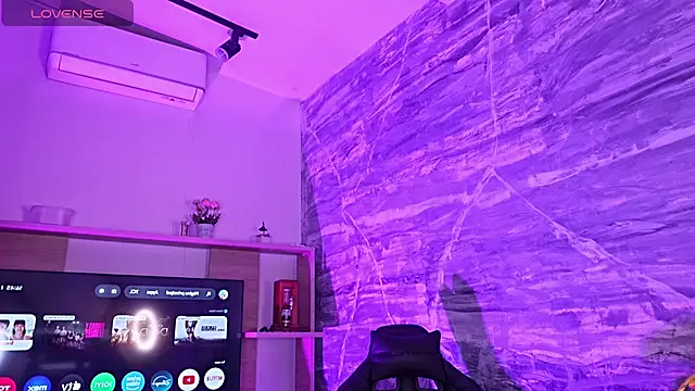 Melany Luv online show from 04/05/26, 09:45