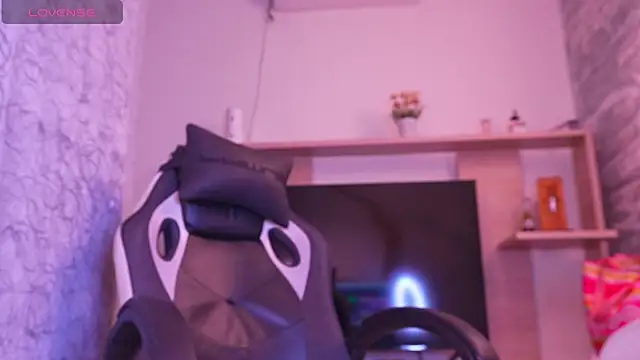 Melany Luv online show from 04/13/26, 09:09