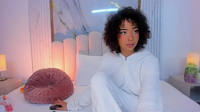 OSHUN  online show from 03/03/25, 11:55