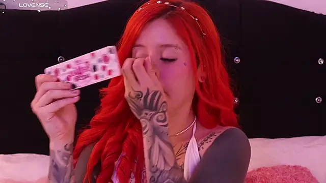 Snapshot of Daarlene chatting on 02/28/25, 07:56 Daarlene online show from 02/28/25, 07:56