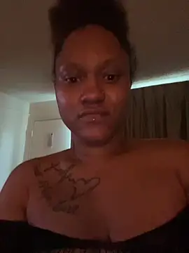 Snapshot of PrettyGal_Tingz chatting on 01/25/25, 02:14 PrettyGal Tingz online show from 01/25/25, 02:14