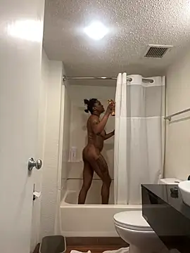 Snapshot of PrettyGal_Tingz chatting on 02/21/25, 10:15 PrettyGal Tingz online show from 02/21/25, 10:15