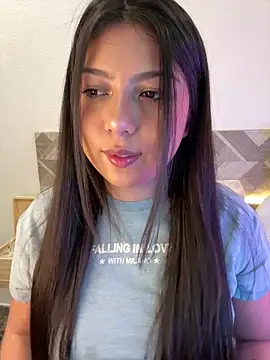 Maii chan online show from 11/13/25, 07:51