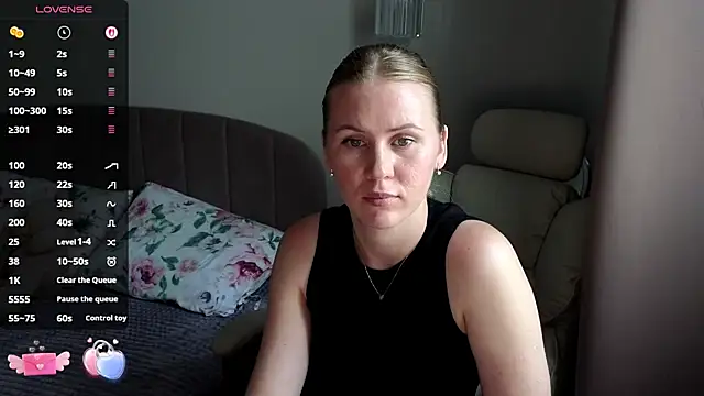 Snapshot of IsabelAllen chatting on 07/13/26, 03:37 IsabelAllen online show from 07/13/26, 03:37
