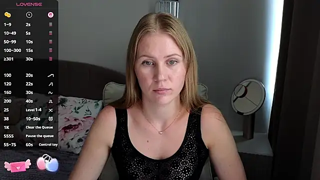 Snapshot of IsabelAllen chatting on 07/19/26, 12:09 IsabelAllen online show from 07/19/26, 12:09