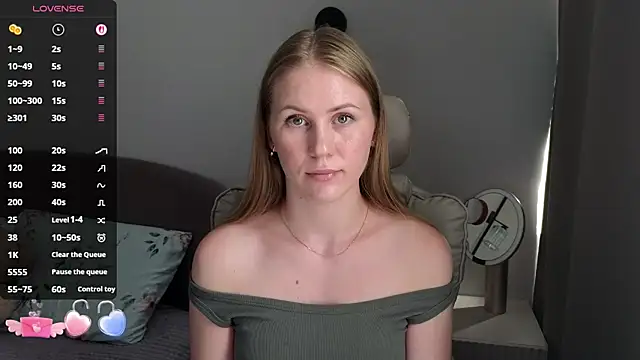 Snapshot of IsabelAllen chatting on 07/27/26, 10:55 IsabelAllen online show from 07/27/26, 10:55
